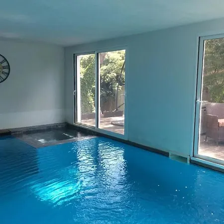 Piscine Interieure Chauffee De Διαμέρισμα Villeneuve-Loubet