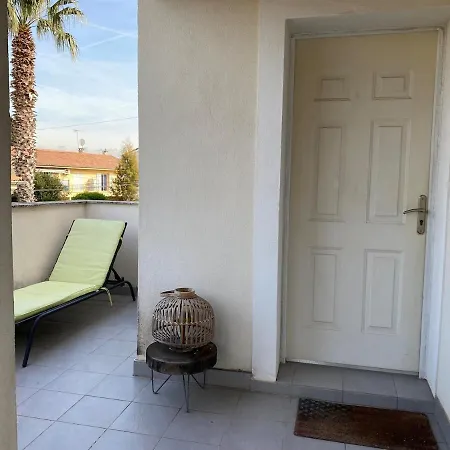 Διαμέρισμα Piscine Interieure Chauffee De Villeneuve-Loubet